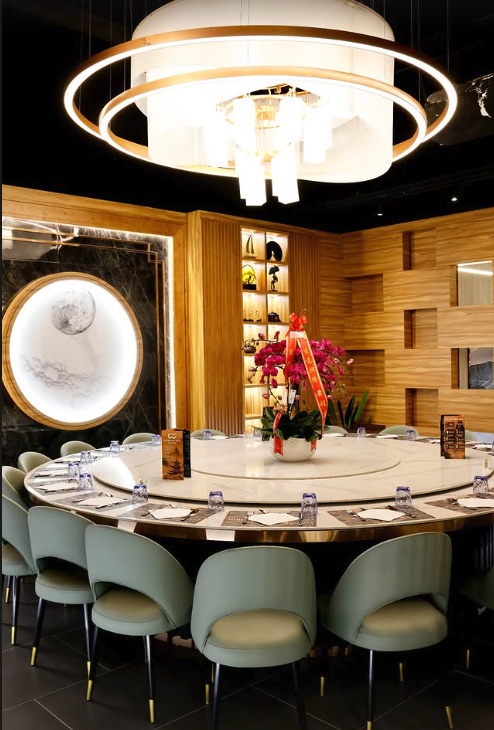 Salon privé rond du restaurant Gourmand Wok à Montigny-le-Bretonneux
